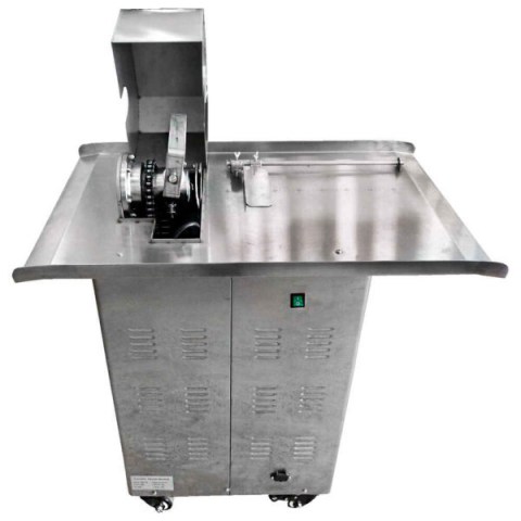 ATADORA-Y-AMARRADORA-AUTOMATICA-PARA-CHORIZOS-AMS-700-600x600